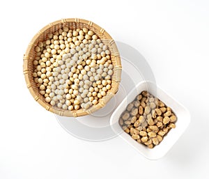 Natto and soybeans placed on a white background