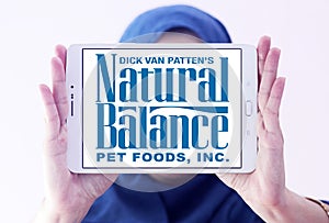 Natural balance pet food logo