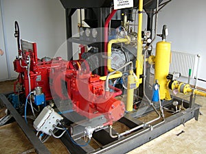 Natural gas compressor unit