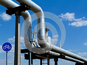 natural gas or heating pipeline. elevation transfer andclosure valves