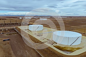 Natural gas storage tank