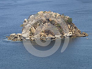 natural island in the middle of the main bay of Acapulco photo