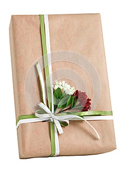 Natural paper wrap red white flower bow gift box isolated
