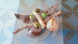 Natural Table Centrepiece found in tropical resorts in Qld Australia photo