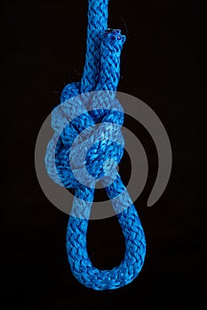 Nautical knot loop. Weave a thick rope