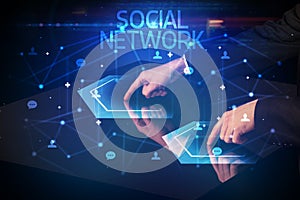 Navigating social networking with social icons