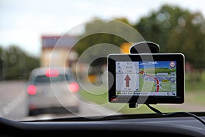 Navigation device for car