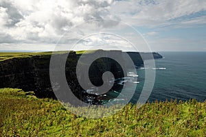 Near the ocean - Cliffs & nature at the coast of Ireland