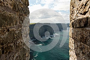 Near the ocean - Cliffs & nature at the coast of Ireland