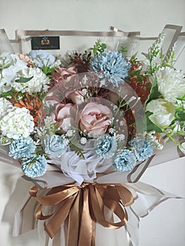 a neat and nice arrangement or arrangement of bouquets