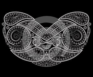 Neckline - paisley black and white design.