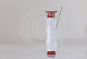 Needle thread spool