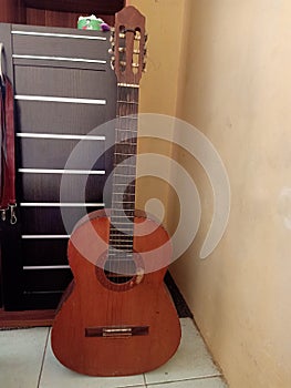 neglected classical guitar