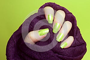 Neon green nails manicure