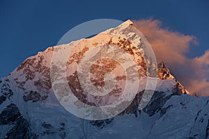 Nepal hiking path through mountain around Everest