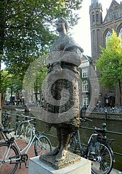 Netherlands, Amsterdam, 409 Singel, statue Vrouw met stola (statue Woman with stole)