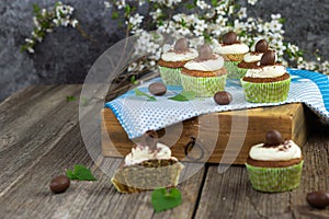 nettle cupcake with mascarpone and white chocolate cream