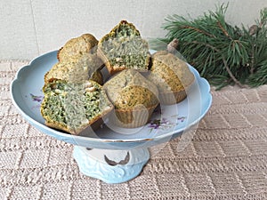 Nettles green muffins, cakes