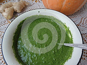 Nettles pies with pumpkin and ginger