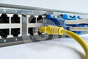 Network cable connect to switching hub