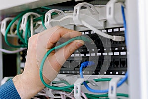 Network equipment connection for the server room