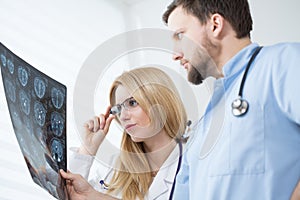 Neurologists reading brain MRI