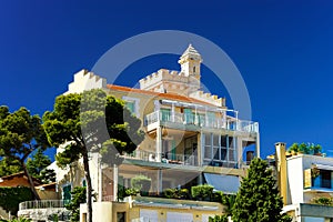 New apartments and old villas in Nice