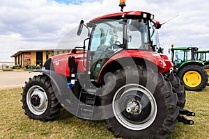 Case IH Farmall Model 140A Tractor