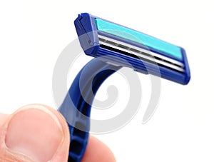 New disposable razor blade