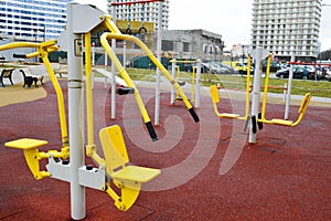 A new modern safe outdoor workout area with exercise equipment for sports in the new district of the city in the courtyard
