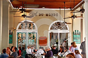 New Orleans Cafe Du Monde Patrons