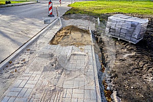 New pavement paving with integrated guidelines for people with visual impairment