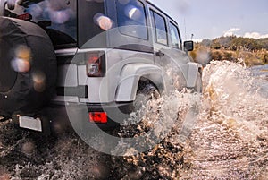 New 4wd fording river photo