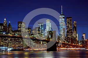 New York City& x27;s Brooklyn Bridge and Manhattan skyline illuminated