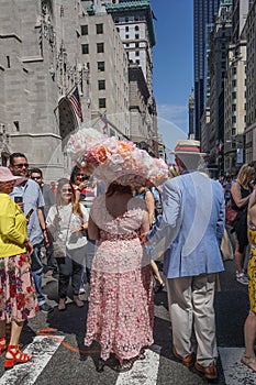 New York, New York: An elaborately costumed couple