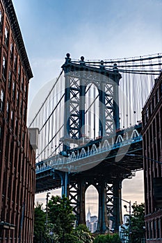 new york urban architecture. manhattan bridge in new york. architecture of historic bridge in manhattan. bridge