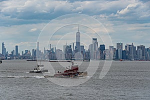 New York and workimg tug boats