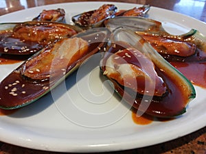 New Zealand Green Mussels In Marinade Sauce