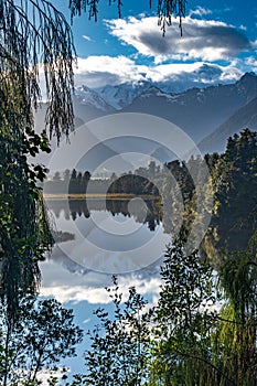 New Zealand\'s Southern Alps reflected in picturesque Lake Matheson