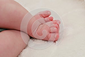 newborn baby feet tiny feet