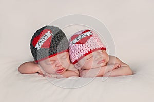 Newborn Baby Twins in Love Mom and Dad Hats