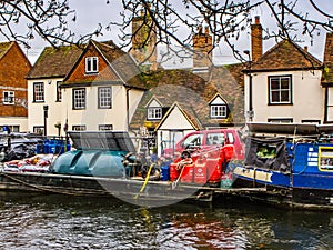 Newbury, Berkshire, UK November 19 2023. Kennet and Avon canal and narrow boat