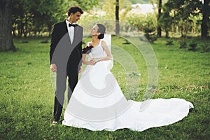 Newlywed couple in garden