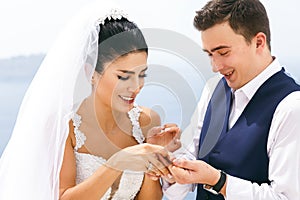 Newlyweds exchanged wedding rings