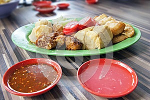 Ngo Hiang Dish with Sausage Tofu and Dipping Sauce