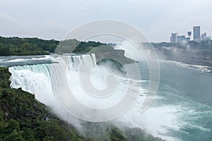 Niagara falls on the border of Ontario