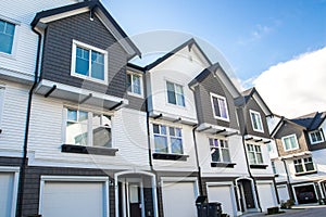 Nice and comfortable neighborhood. Townhouses in the suburbs of Canada. Booming real estate