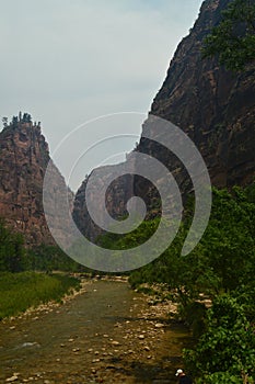 Nice Desfuladero With A Sinuous River Full Of Water Pools Where You Can Take A Good Bath In The Park Of Zion. Geology Travel Holid