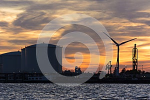 Nice silhouette from some Oil tanks in port.