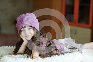 Batole v purpurová klobouk 